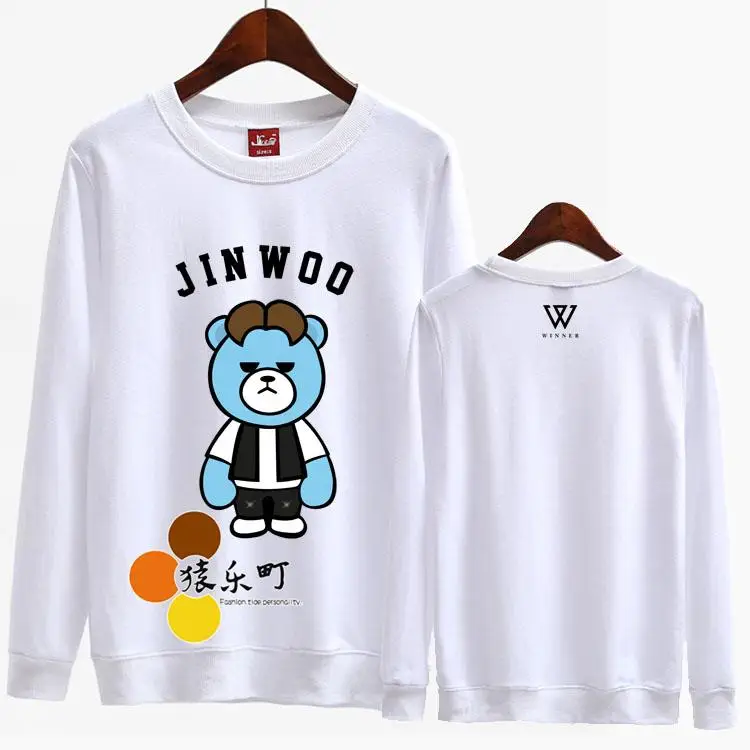 Модная черно-белая толстовка с круглым вырезом и надписью в виде мультяшного