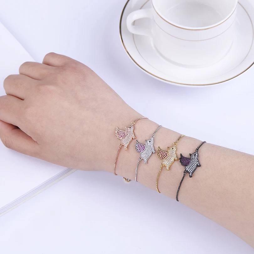 Браслет Pipitree с розовыми перьями летающими свиньями ювелирные изделия животными