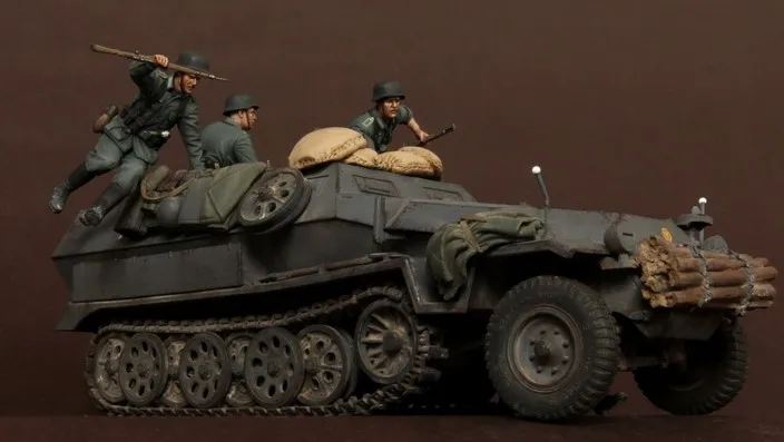 1/35 scale German panzer The soldier 4 people (excluding cars) miniatures WWII Resin Model Kit figure Free Shipping | Игрушки и хобби