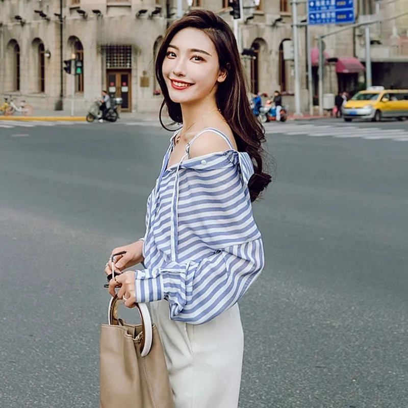 TWOTWINSTYLE с открытыми плечами сексуальные полосатые майки женские вырезом лодочкой