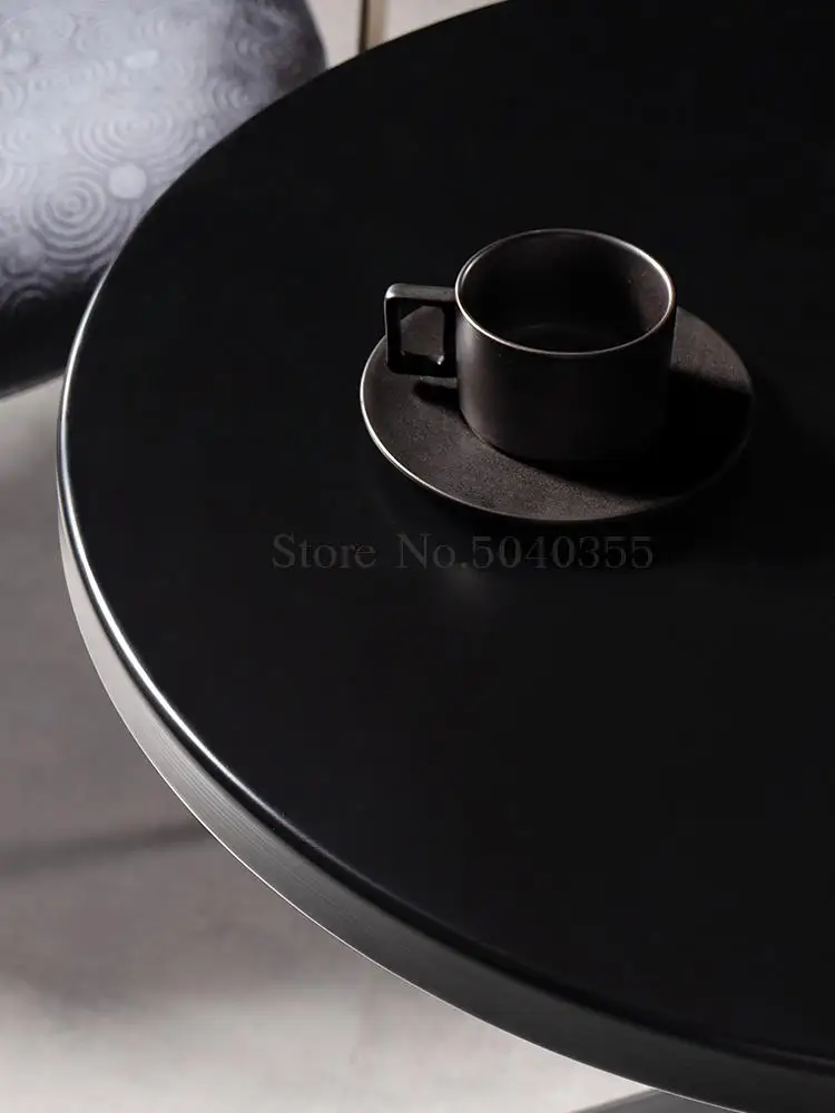 Скандинавском стиле дизайн Простая и подходит для повседневного ношения столик