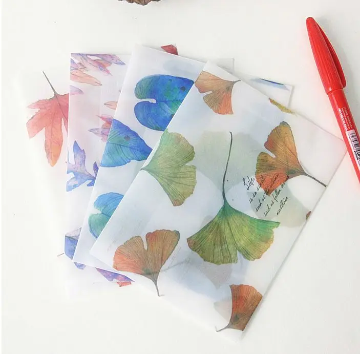 Полупрозрачные конверты из пергаментной бумаги с осенними листьями | Канцтовары