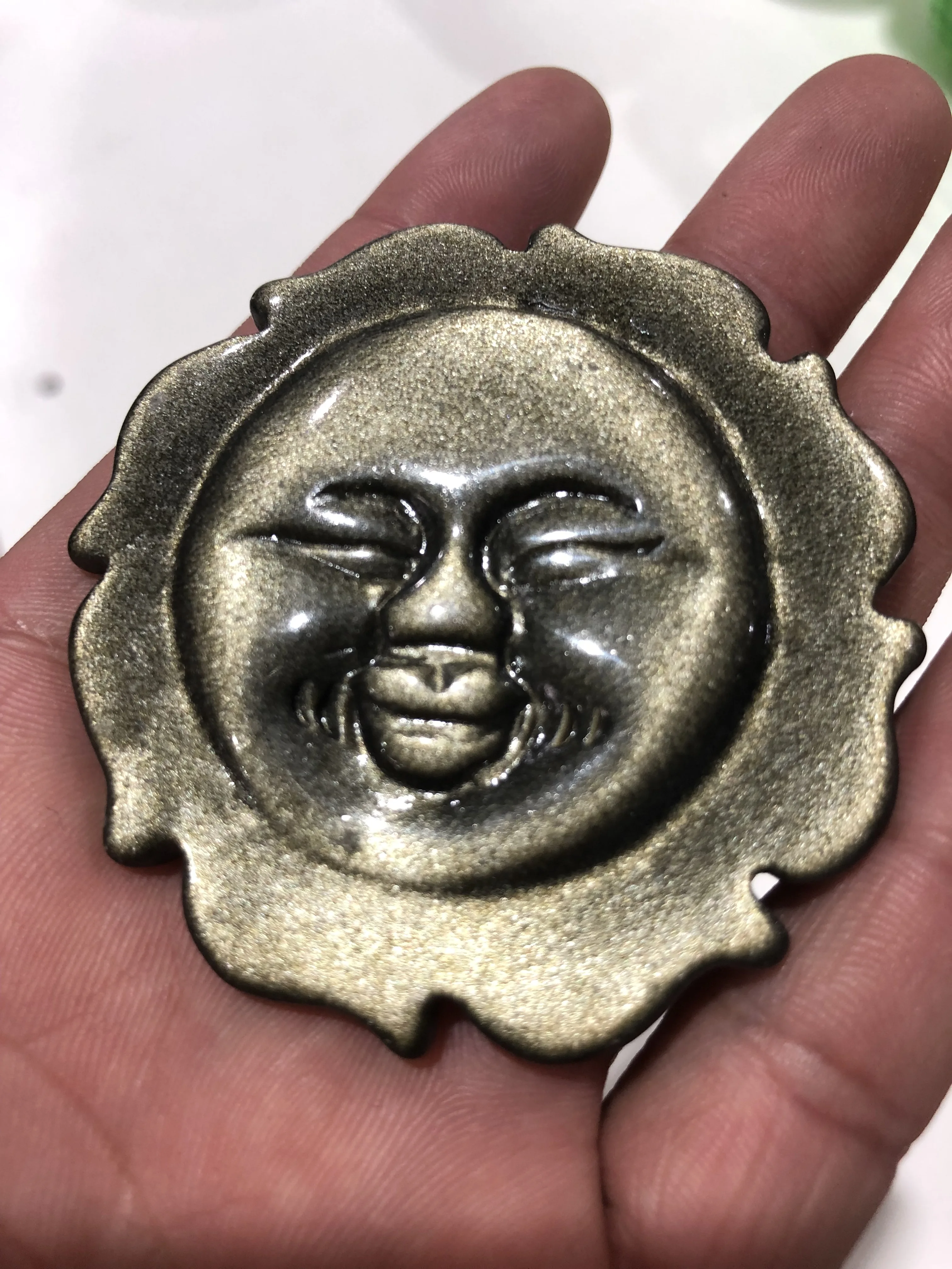 Красивое натуральное солнце обсидиан в подарок