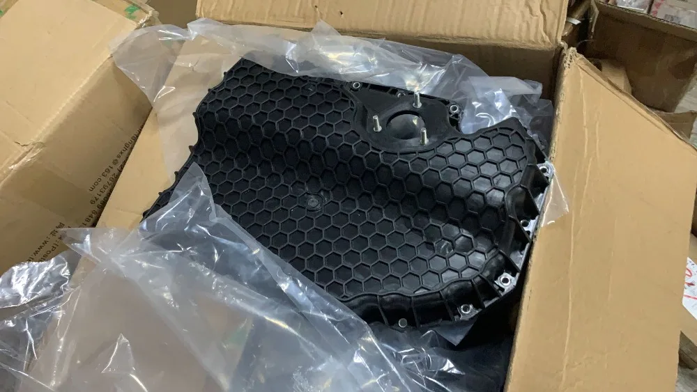 Двигатель масляного поддона для VW Golf R SW Audi A3 S3 L4 15-16 OEM 06K103600R
