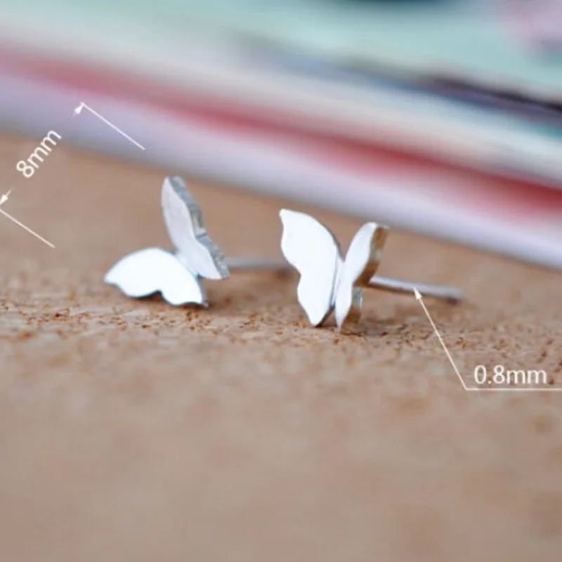 Серьги-пусеты с серебряной бабочкой для женщин и девушек подарок на день