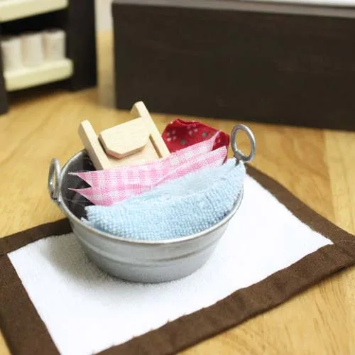 

1:12 Cute MINI Dollhouse Miniature Washbasin and towel