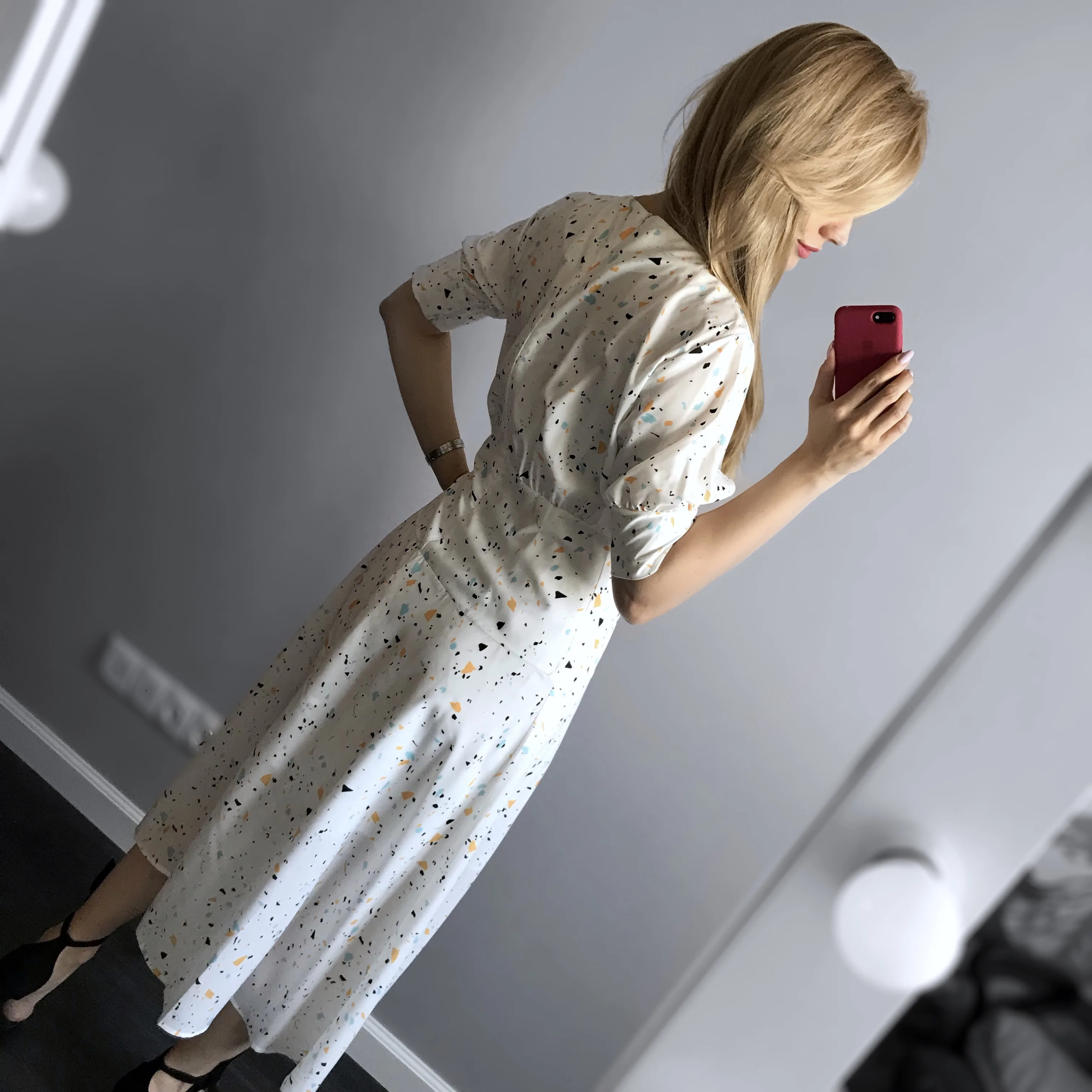 Платье с коротким рукавом Fatika Normcore платье в стиле ампир круглым вырезом для