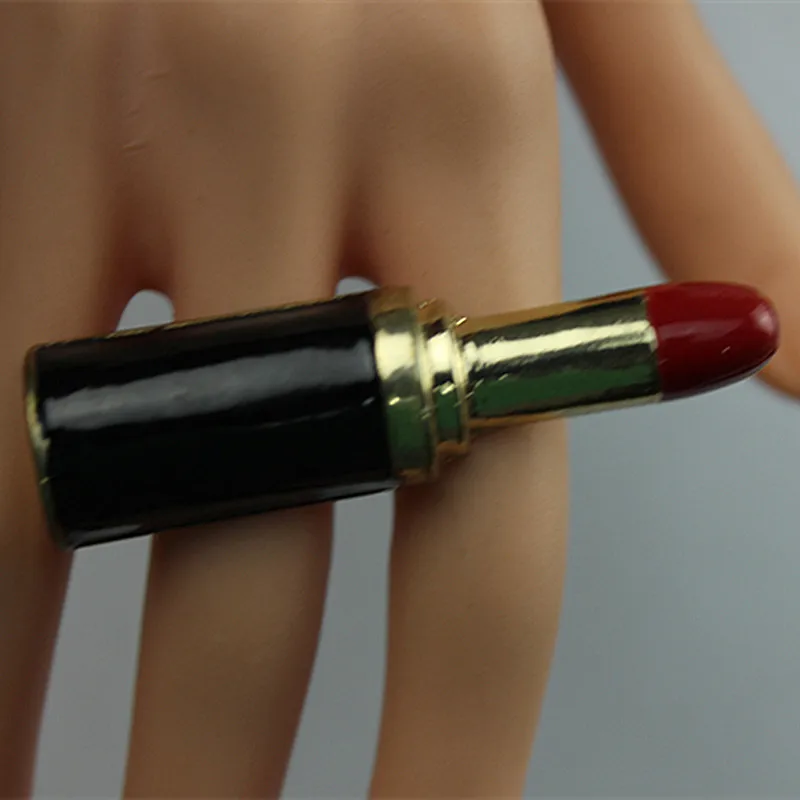 Массивное кольцо в форме губной помады Модные женские ювелирные изделия стиле