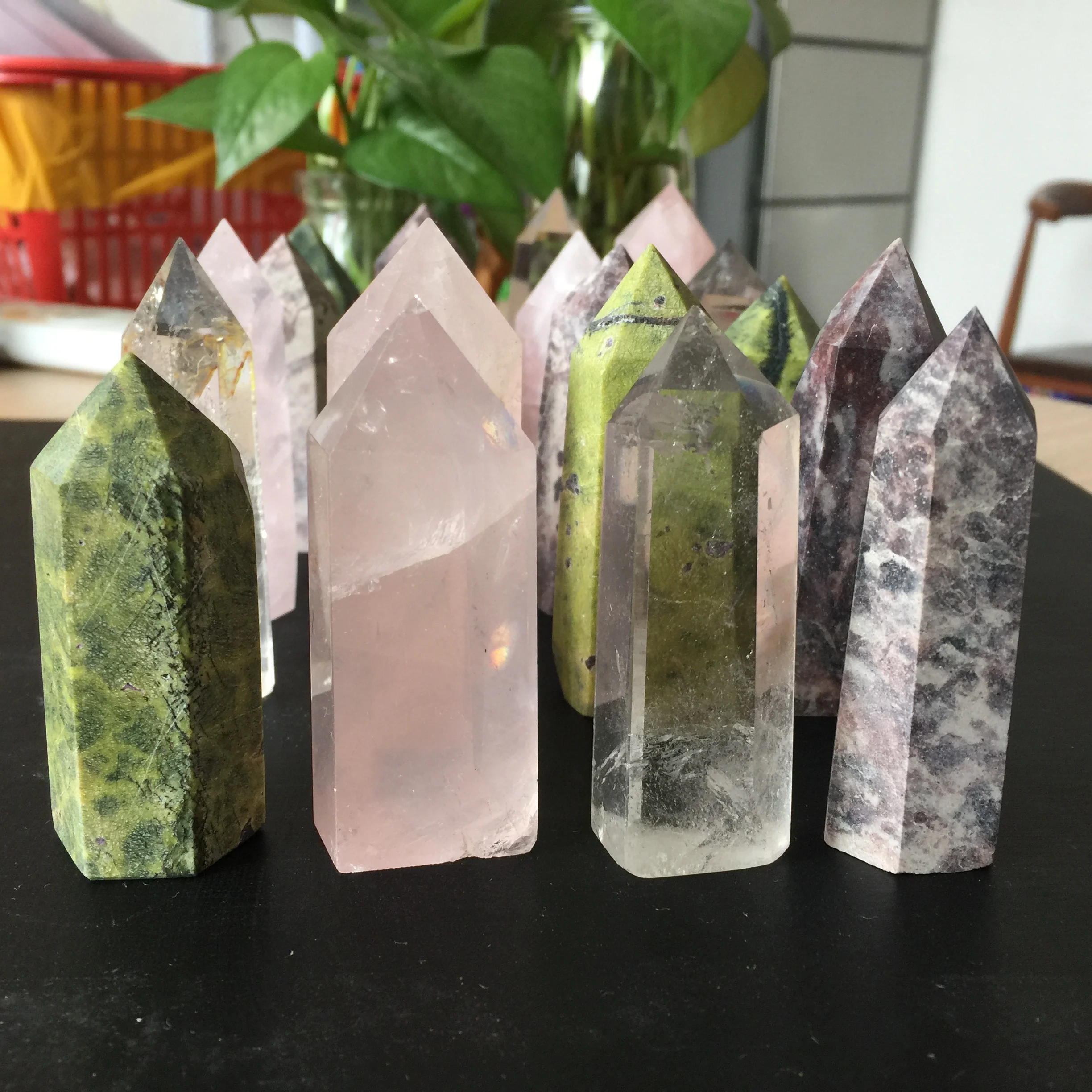 Комбинация целебная Хрустальная палочка Tasmanian Serpentine Rock Madagascar Pink Crystal китайский