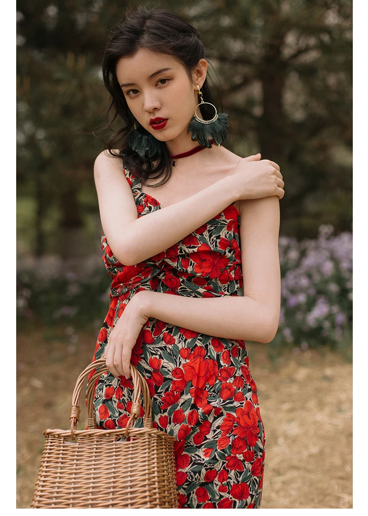 2019 Новый Модный женский комплект из двух предметов Красный трикотаж + цветочный