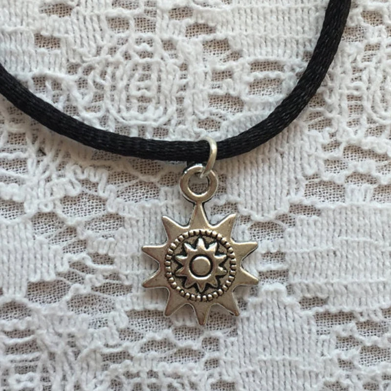 Солнечное Серебрянное колье чокер с подсолнухом 90s черным шнуром PL006|choker