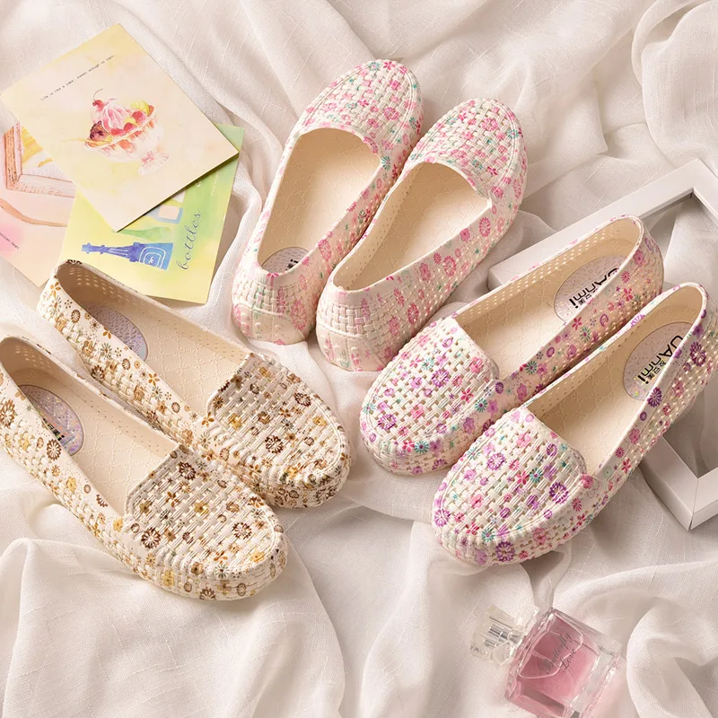 Летние дышащие повседневные Модные женские пляжные сандалии с мелким цветочным