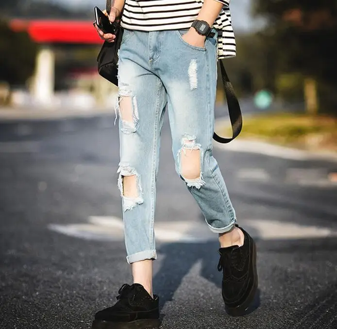 

28--36 HOT / Spring Male New Fashion Light Color Hole Hole Nine Points Cowboy Pants