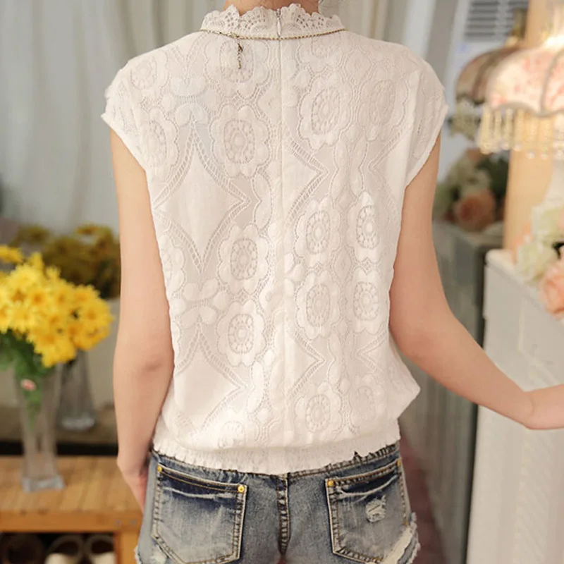 Блузка женская летняя белая кружевная без рукавов | Женская одежда