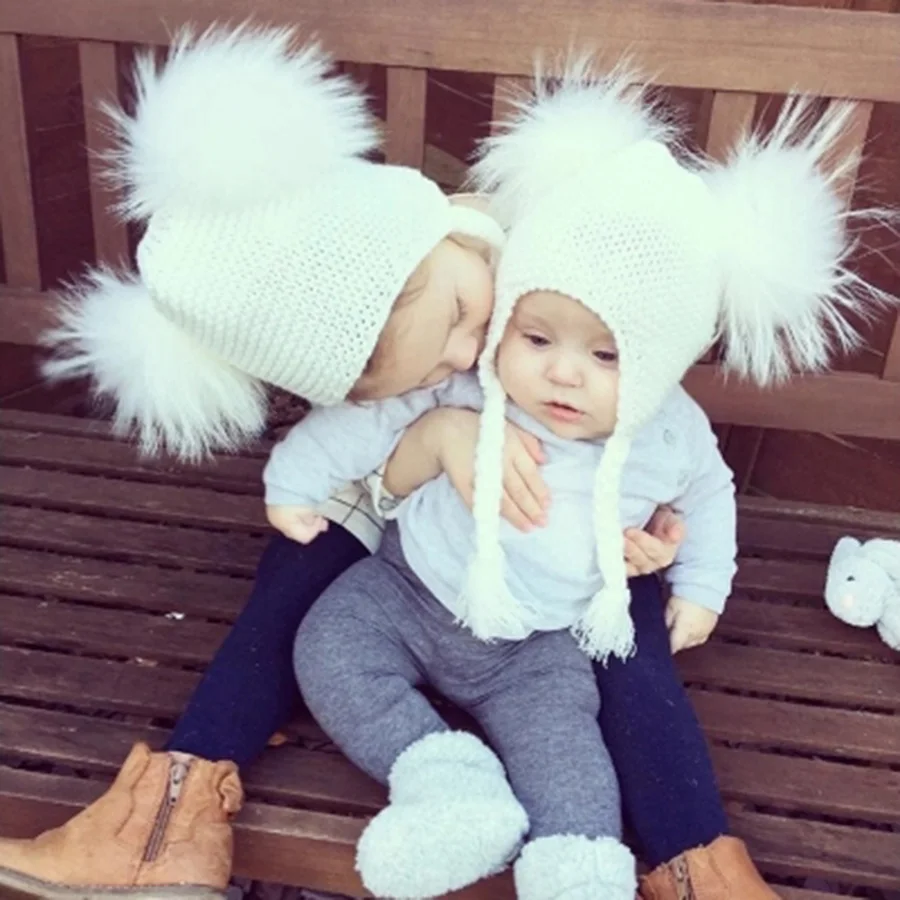Детская вязаная шапка с помпоном Теплая Зимняя кепка из натурального енота для