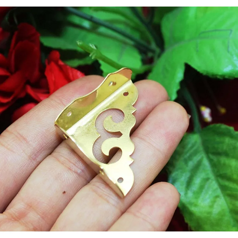 

Wholesale Brass Wooden Box Coner,Wine Box Protector,Furniture Cover,Triangle Corners Antique Bronze Hollow Pattern,31mm,20Pcs