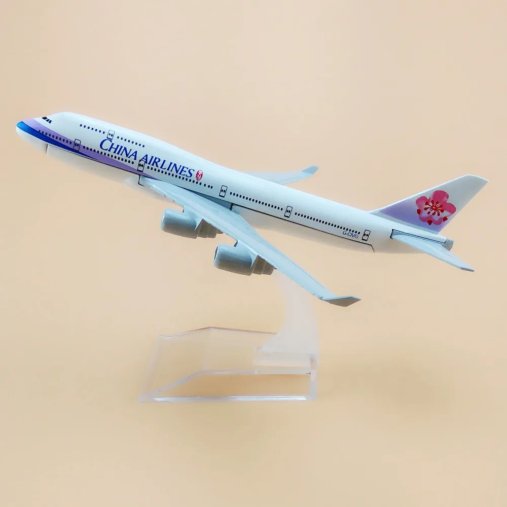 Модель самолета из сплава 16 см авиакомпании Тайвань Китай авиалинии Боинг 747 B747 400