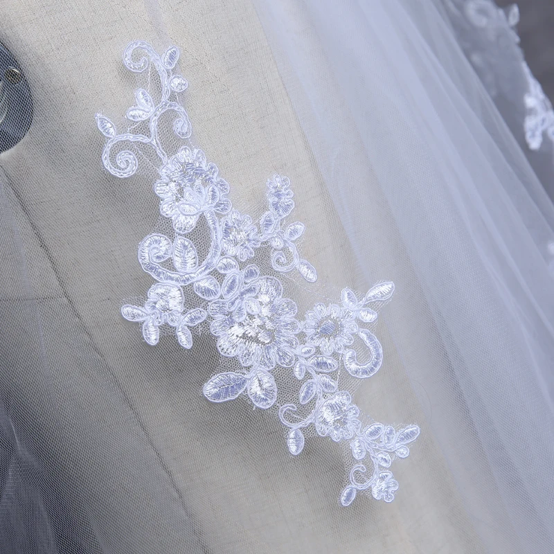 В наличии два слоя белого цвета и слоновой кости свадебная фата гребень