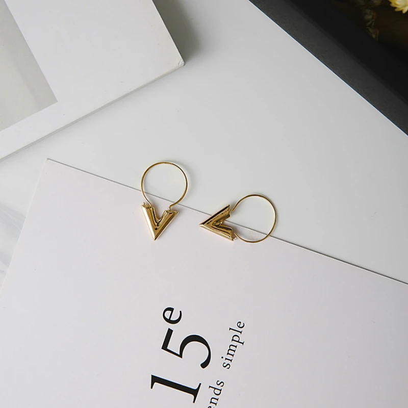 

Hot Sale New Fashion Jewelry earrings Brincos Oorbellen Simple Metal Wind Letter V Shape Earrings For Women Gift