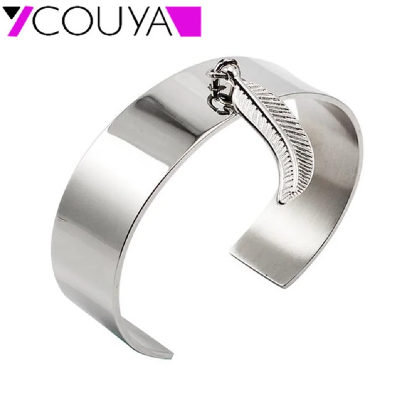 Зимний и осенний женский свитер стильный ретро изысканный браслет перо