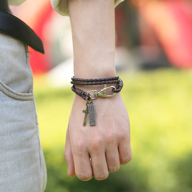 Тонкий кожаный браслет мужской, плетеный браслет с застежкой-карабином, украшенный крестиками, женские украшения.