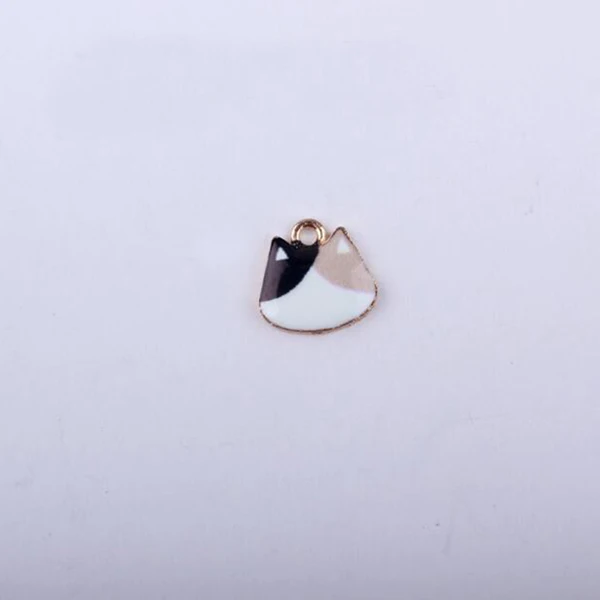 black khaki white 10 шт. 15x15 мм Эмаль Кошка Шарм милые животные для изготовления ювелирных изделий Модные серьги кулон Модные подвески - Окраска металла: black khaki white