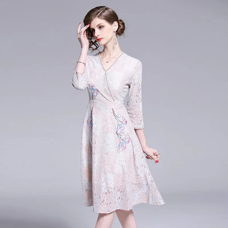 2019 New Dress Women Spring Summer Embroidery Lace Vestidos Long section Vintage French Solid Minority V-neck Dresses | Женская одежда