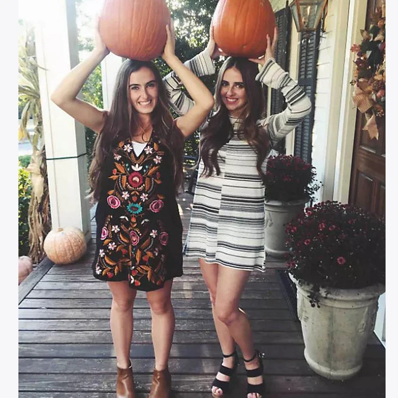 Платье с цветочной вышивкой 2017 без рукавов глубоким треугольным вырезом