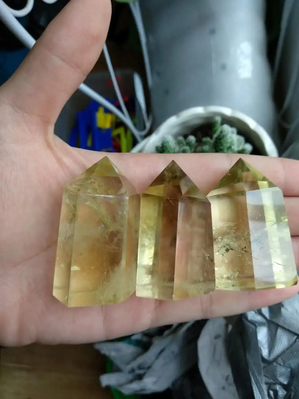Фото 150g 3pcs Natural Citrine Quartz Crystal Wand Point Healing as gift Дом и сад 150g 3pcs Natural Citrine Quartz Crystal Wand Point Healing as gift Дом и сад