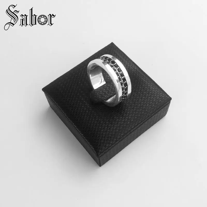 Кольцо с черным фианитом серебряного цвета подарок для женщин и мужчин женское