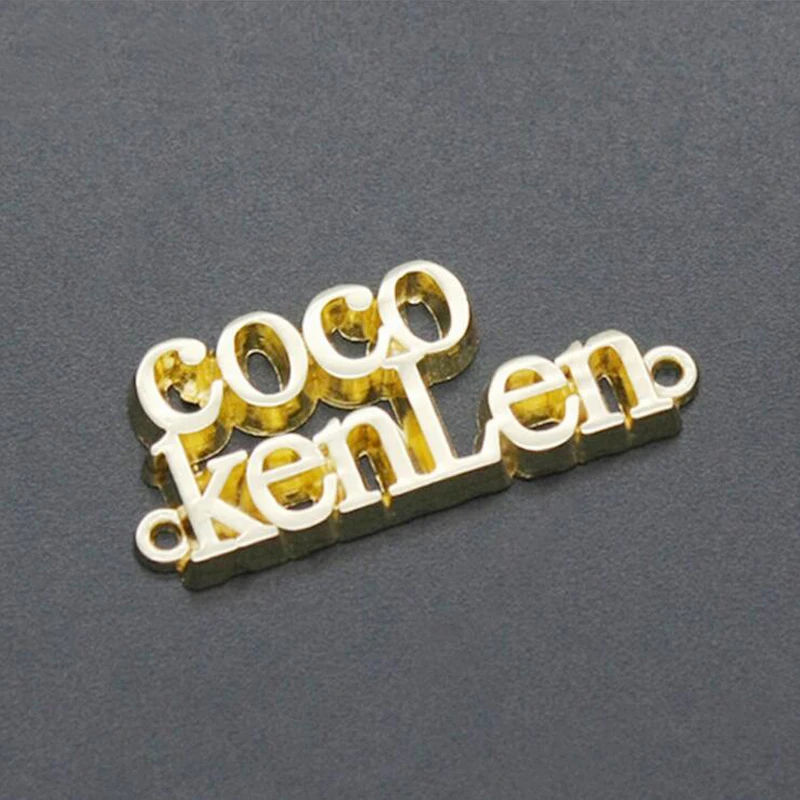 Пользовательские высококачественные модные этикетки с тиснением из сплава для