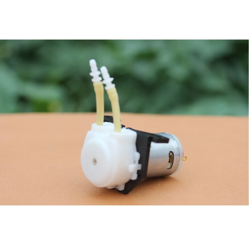 Высококачественный лабораторный дозирующий насос постоянного тока 12 В D4