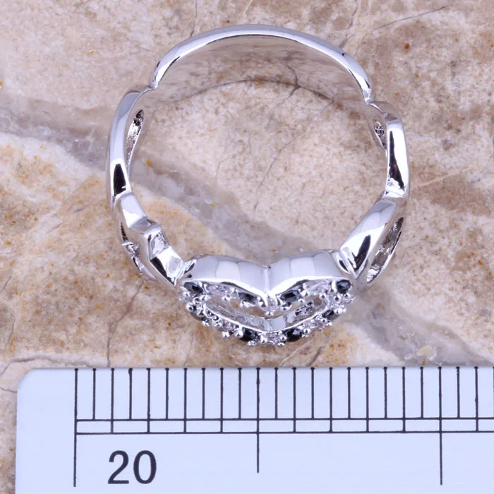 Кольцо с черным кубическим цирконием и белым посеребренное ювелирное изделие