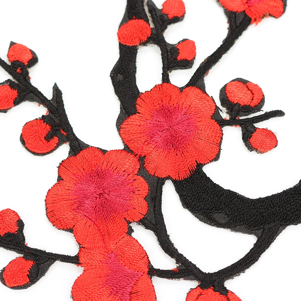 

HOT Plum Blossom Flower Applique Clothing Embroidery Patch Fabric Sticker Iron On Sew On Patch Craft Sewing Repair Embroidered