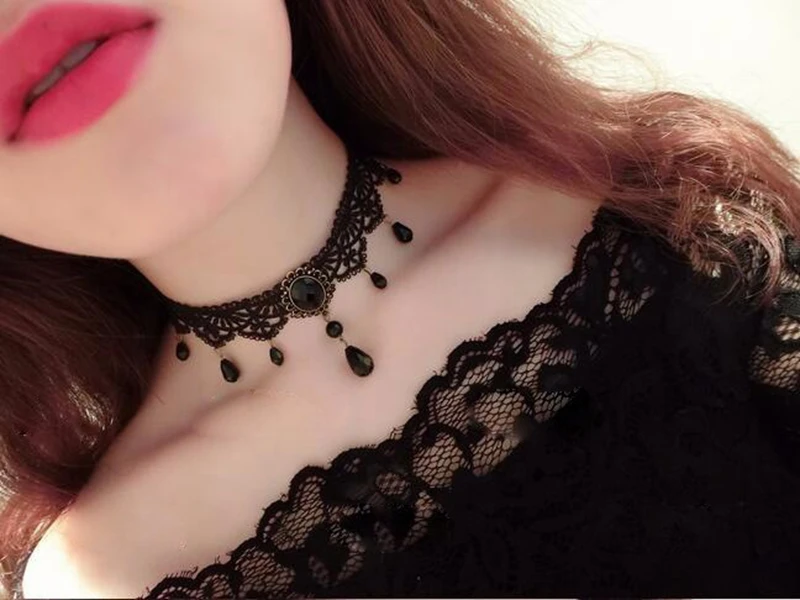 Новое популярное бархатное ожерелье Чокеры с полым дизайном черная веревочная