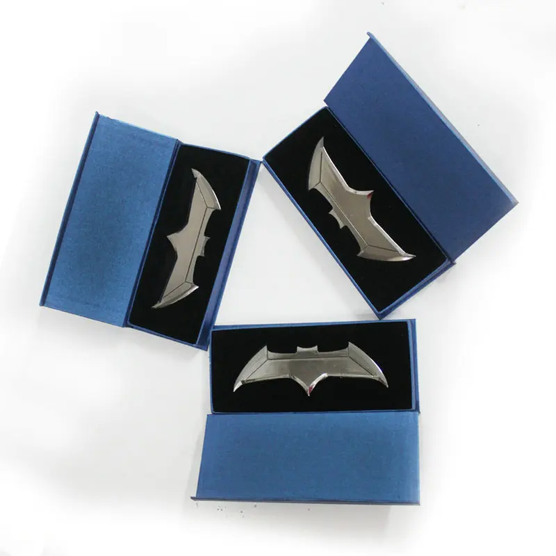 Бэтмен против Супермена: Рассвет Справедливости металлическое оружие летучая