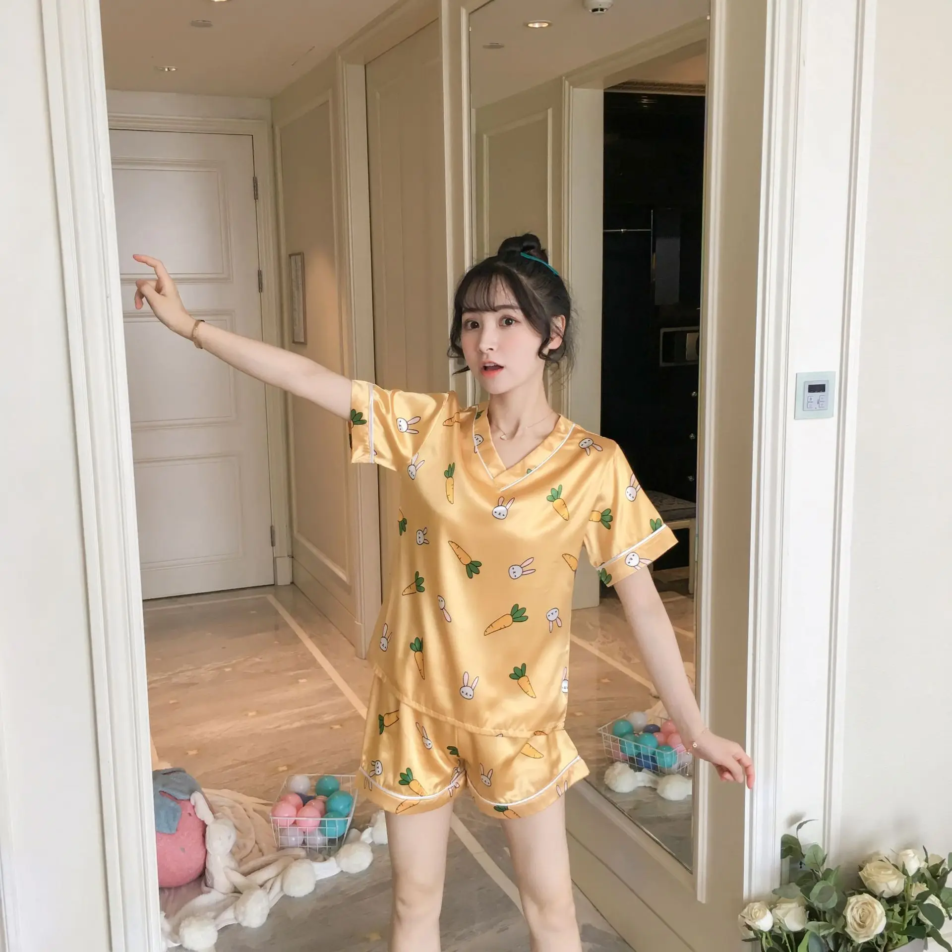 Pajama girls summer ice silk short sleeves two pieces of suit Korean fresh sweet lovely students thin silk home clothes