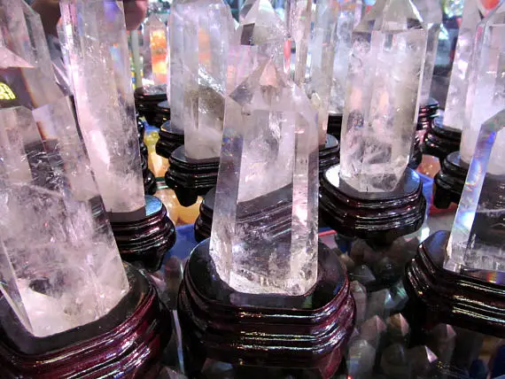 Гигантский кристалл кварца Tower Point чистый белый кварц Радужный Кварц Сфера