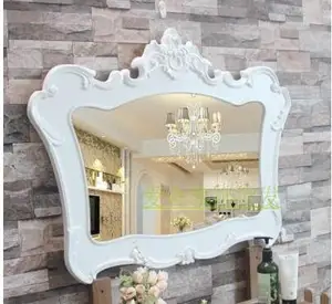 Bathroom mirror. The cosmetic mirror hotel KTV.