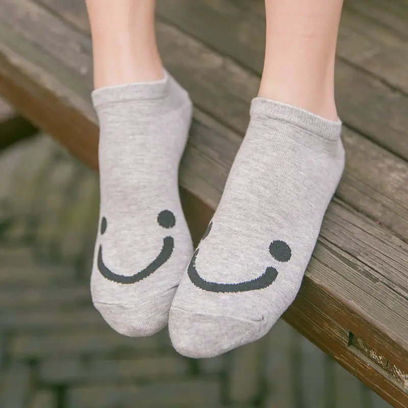 Женские повседневные милые носки башмачки со смайликом Простые Модные