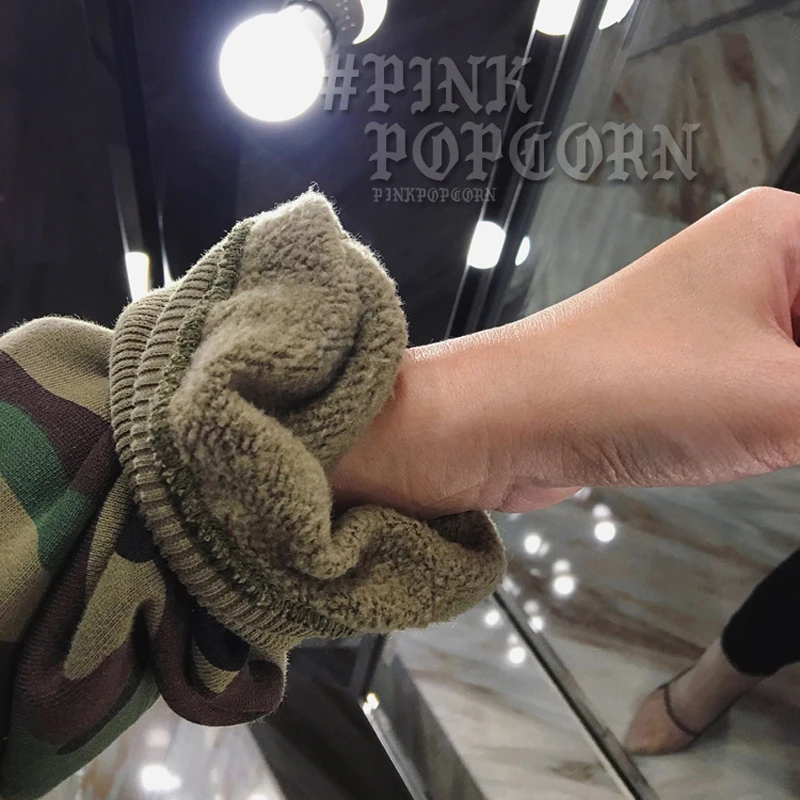 Осенняя камуфляжная теплая толстовка с капюшоном женская длинным рукавом Femme Army