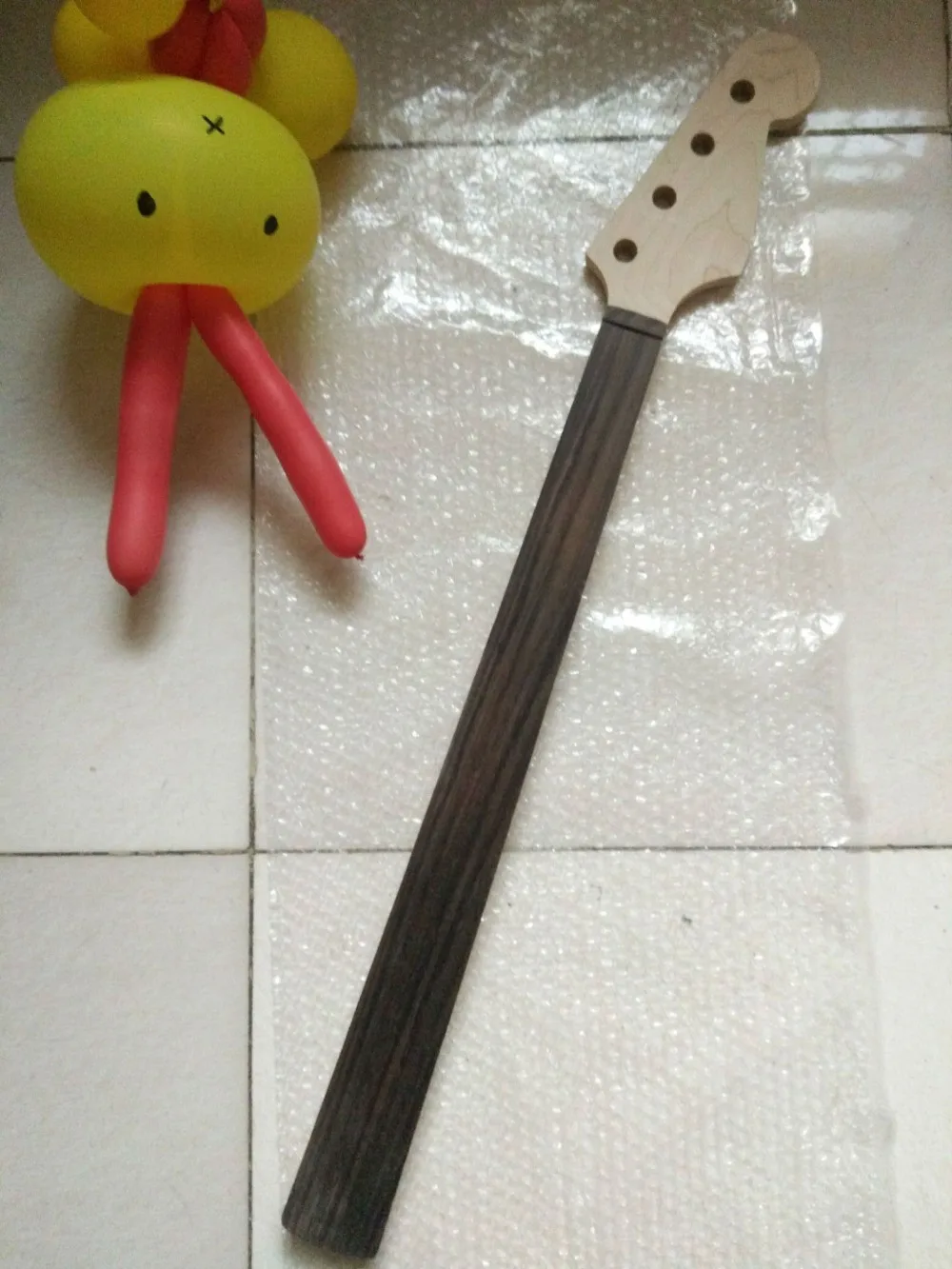 

Fretless Maple 20 Fret Neck For Electric Bass Guitar Neck Parts Replacment