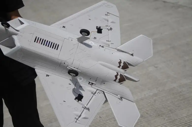 Электрический rc реактивный самолет Freewing F22