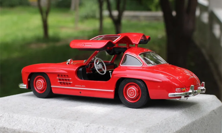 Реалистичная Изысканная Коллекционная классическая модель автомобиля benz 1/24 SL из