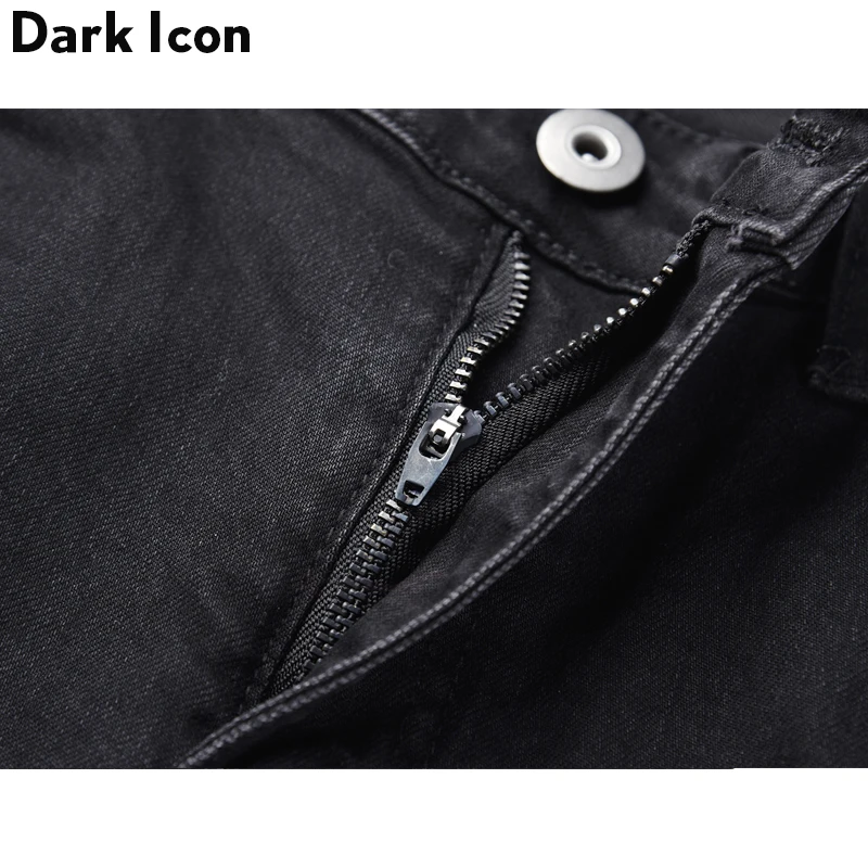 Мужские джинсы с вышитыми буквами DARK ICON рваные облегающие манжетами на коленях