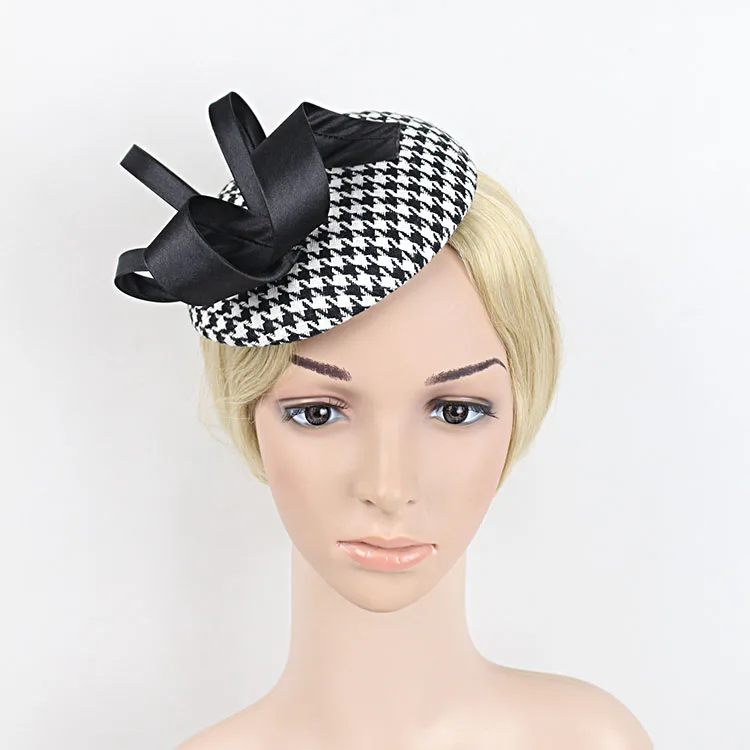 Модные черно-белая клетка волос чародей для Для Женщин Атлас котелок Hairband дамы банкетный ужин Вечеринка аксессуары для волос