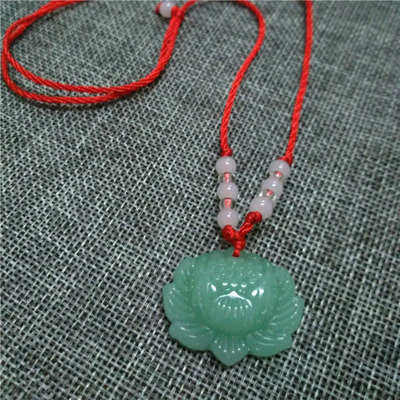 Ожерелье унисекс с цепочкой белого и зеленого цвета подвеска ввиде цветка лотоса