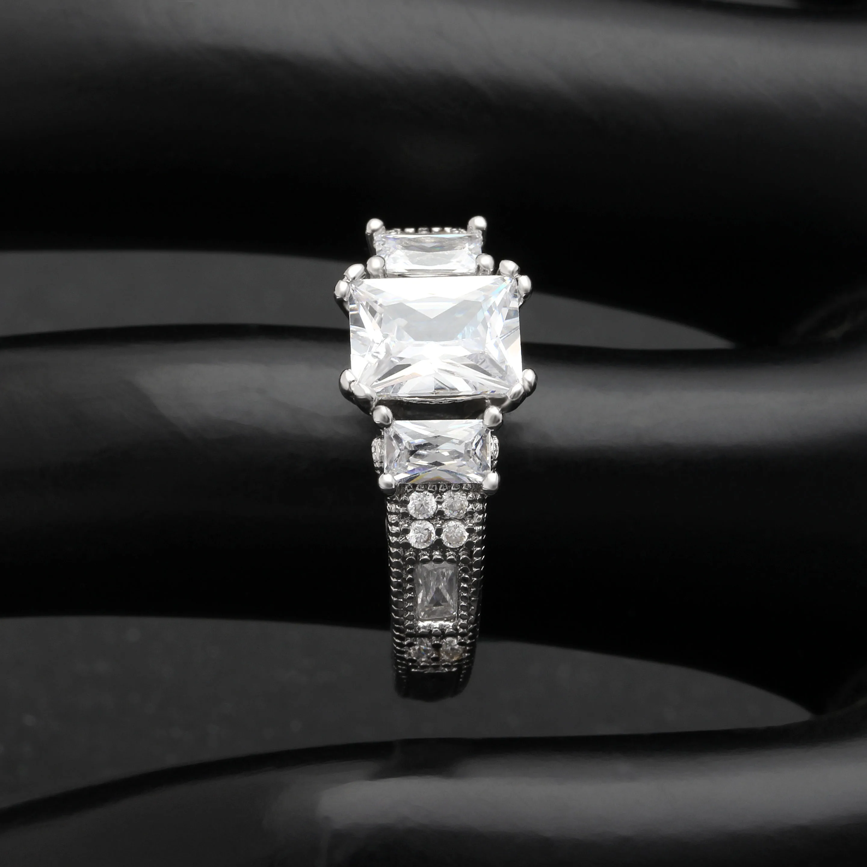 Новое горячее предложение Красивое обручальное кольцо для женщин ювелирное