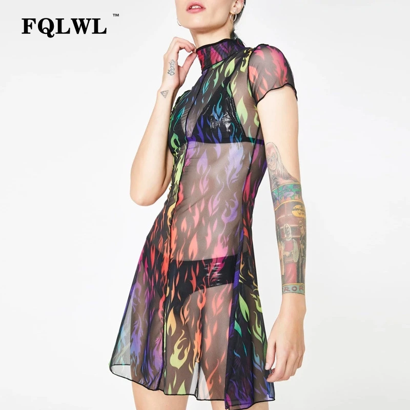 FQLWL Fire Print прозрачный сетчатый сексуальный Клубное платье для женщин с коротким рукавом Boho Прозрачное мини-платье женские летние короткие вечерние платья