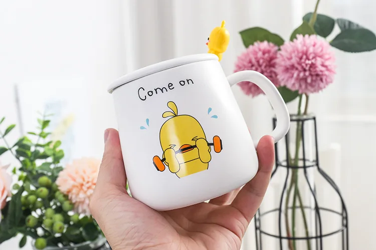 Милая кружка чашка кофейные чашки Tazas De Ceramica Creativas путешествия таза кафе маленькая Желтая утка молоко Кружки Мультфильм